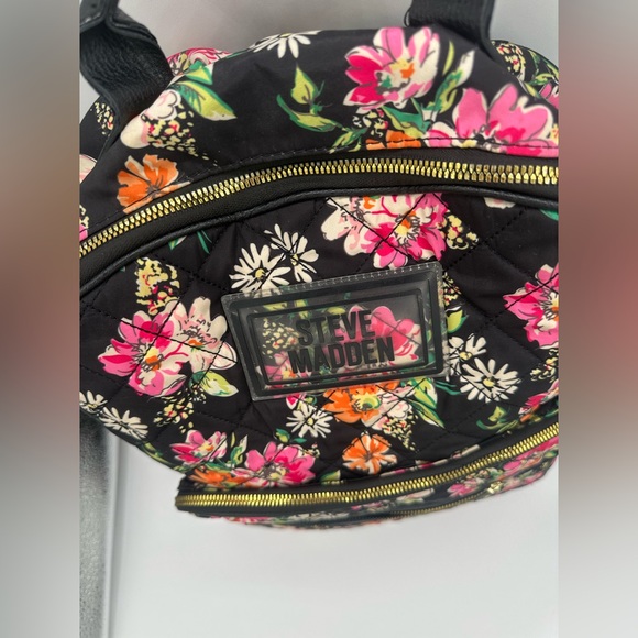 🌸 Steve Madden Quilted Floral Backpack 🌸 - Picture 12 of 17